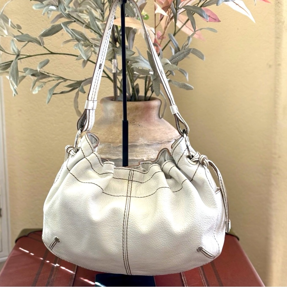 TOD'S Miky Easy Media Shoulder Handbag in White Pebbled Leather - Picture 4 of 14